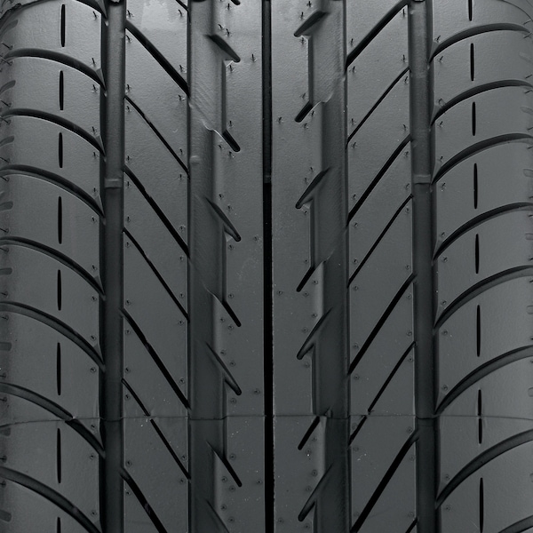Goodyear Eagle F1 GS EMT tire image
